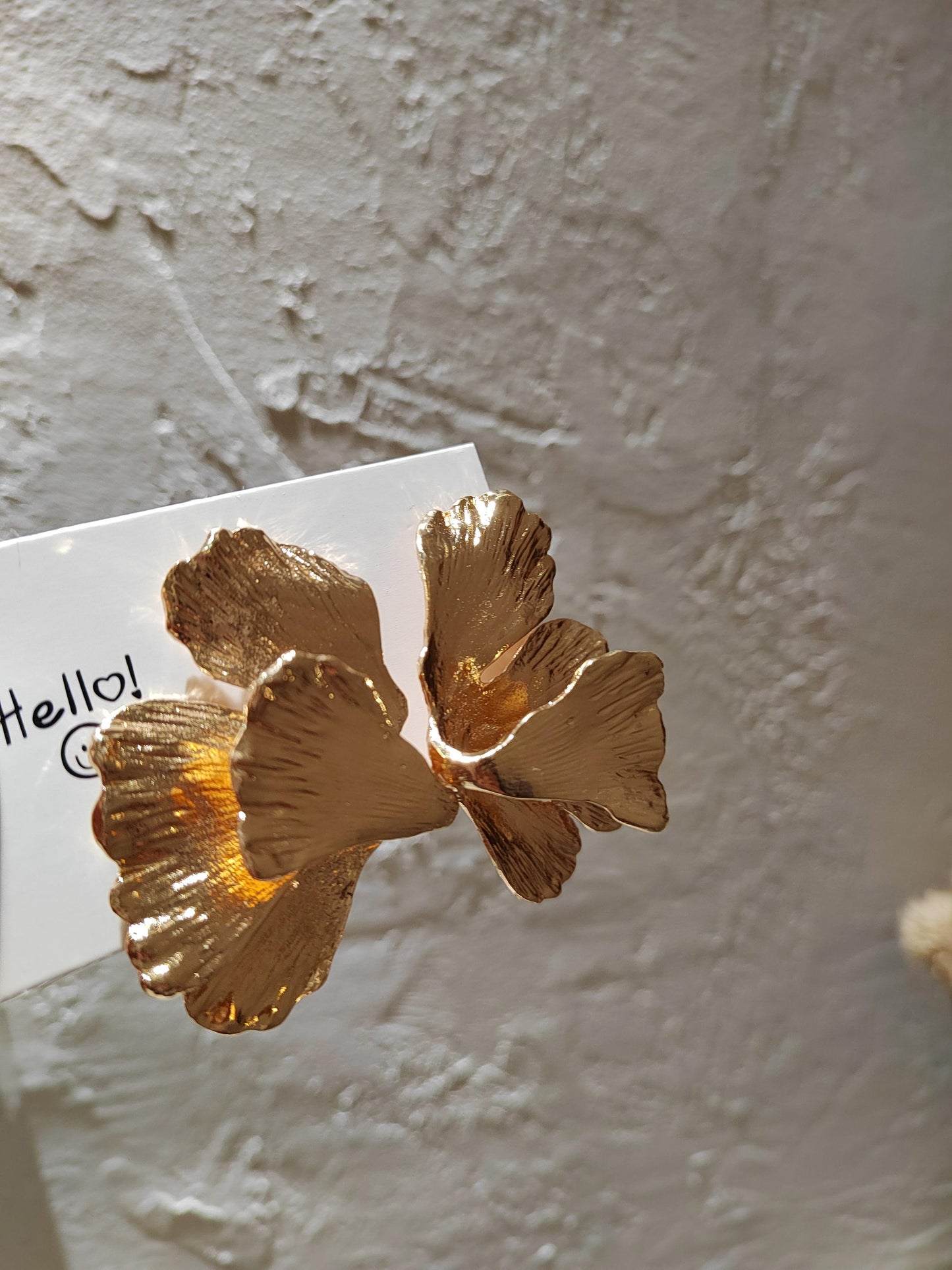 Gold Ginkgo Leaf Earrings – Elegant Minimalist Statement Jewelry