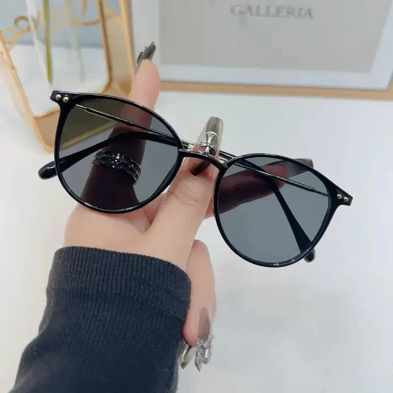 Chic Retro Round Sunglasses – UV Protection Women’s Fashion Shades