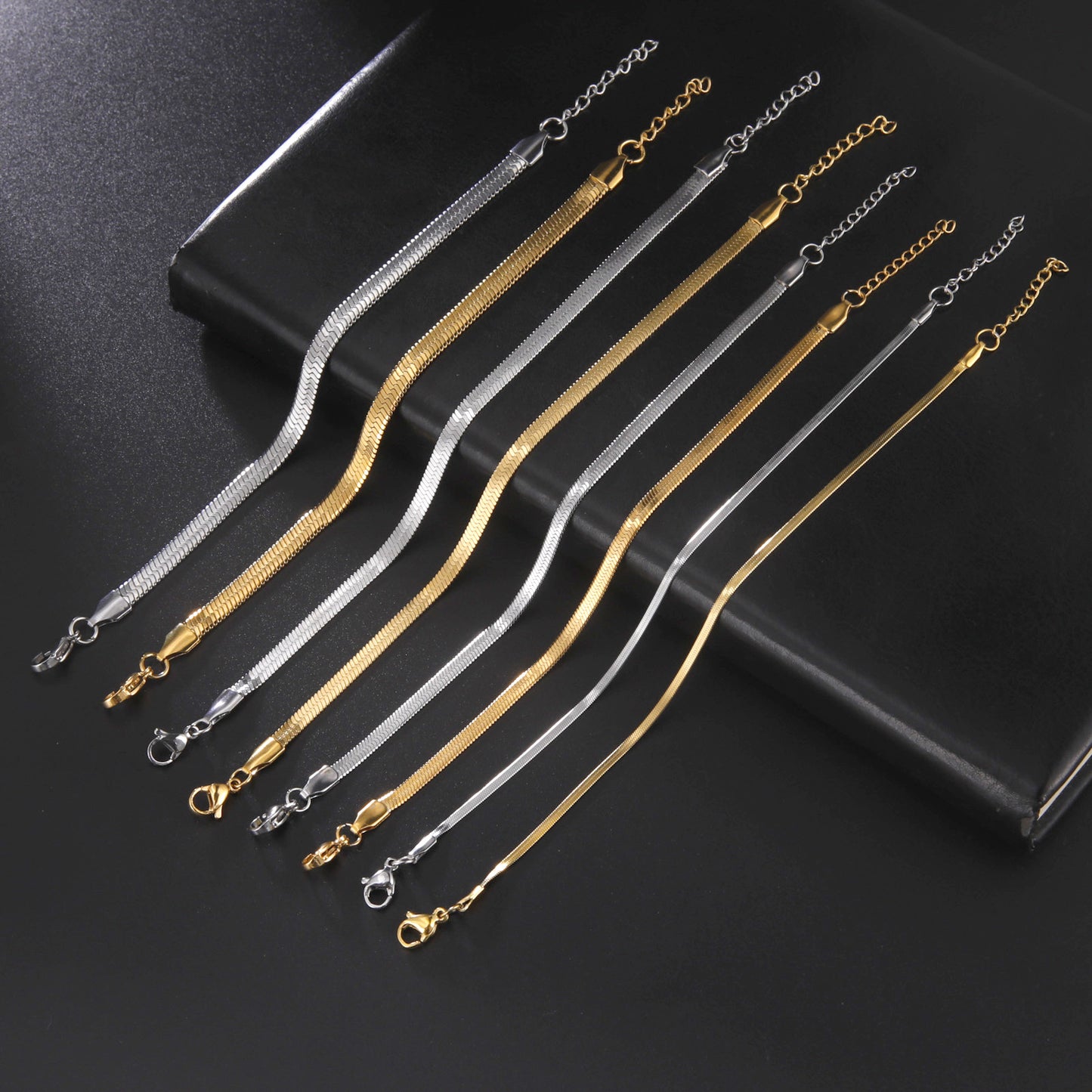 Stainless Steel Snake Chain Necklace – Minimalist Flat Design